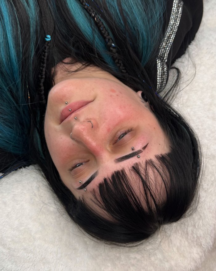 Hybrid Lamination result — sleek, thin, dark brow with a brow slit